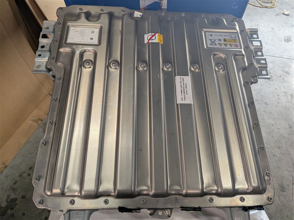 2016-2017 BMW 330E (F30) PLUG IN HYBRID HIGH VOLTAGE BATTERY PACK ASSEMBLY