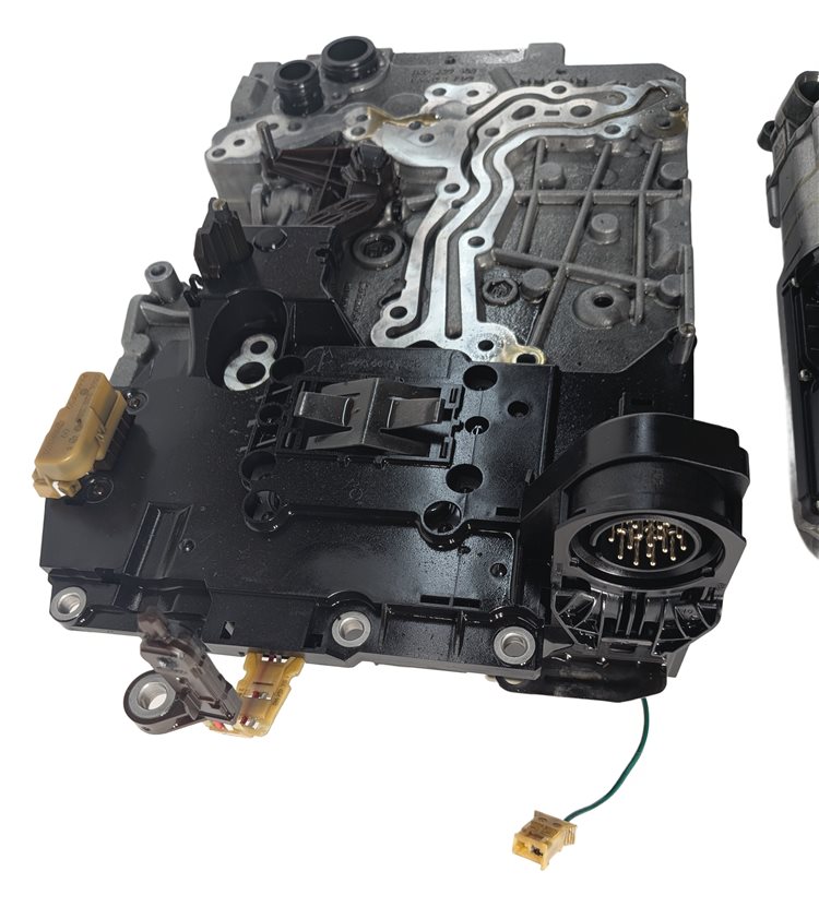 Thumbnail 10: 16-18 BMW 330E HYBRID (F30) 8P75HZ AUTO TRANSMISSION VALVE BODY & MECHATRONIC