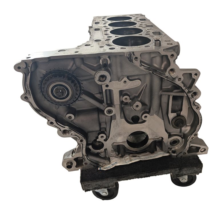 Thumbnail 6: 2016-2017 BMW 330E (F30) 2.0L B48B20A ENGINE MOTOR BARE CYLINDER BLOCK CRANKCASE