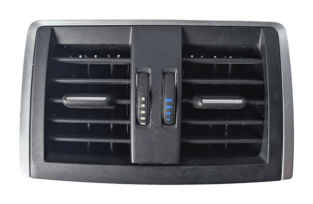 2017 BMW 330E (F30) REAR CENTER CONSOLE HEAT AIR AC VENT (Black)