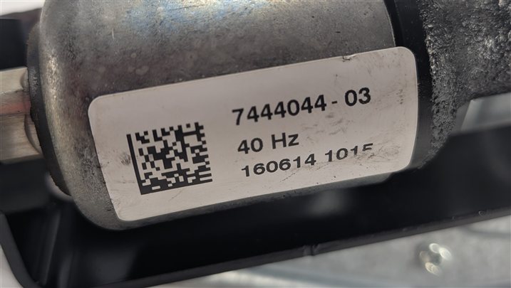 Thumbnail 5: 2016-2020 BMW X1 X2 (F39 F48) REAR TRUNK LIFTGATE HATCH WINDOW WIPER MOTOR