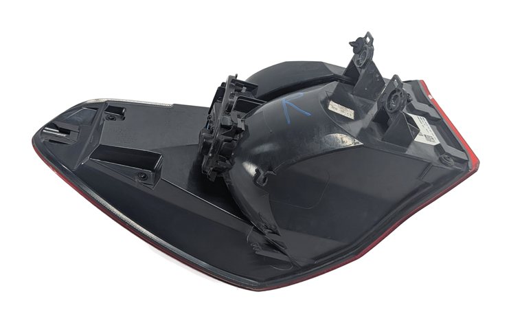 Thumbnail 5: 16-19 BMW X1 (F48) REAR RIGHT OUTER TAILLIGHT (FITS MODELS w/ LED HEADLIGHTS)