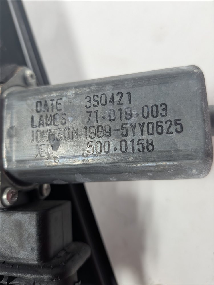 Thumbnail 5: 2016-2021 BMW X1 (F48) FRONT LEFT DRIVER DOOR WINDOW REGULATOR w/ MOTOR