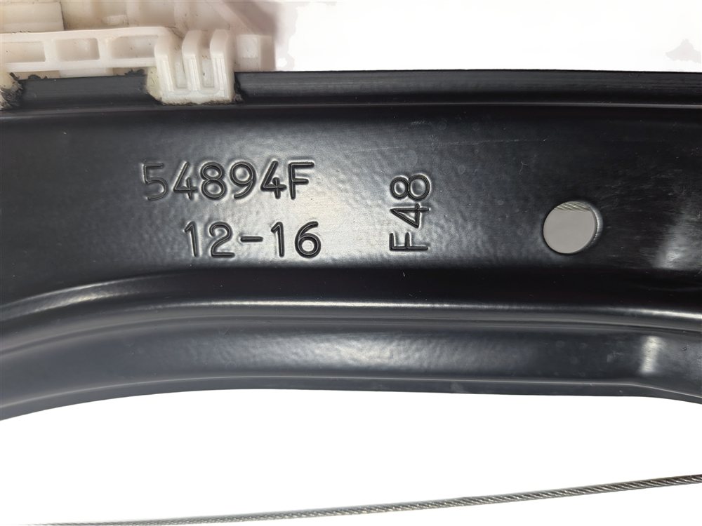Thumbnail 6: 2016-2021 BMW X1 (F48) FRONT LEFT DRIVER DOOR WINDOW REGULATOR w/ MOTOR