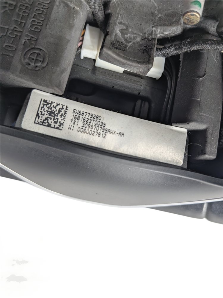 Thumbnail 6: 2016-2022 BMW X1 X2 F48 F39 HEATED SPORT STEERING WHEEL w/SWITCHES (Black)