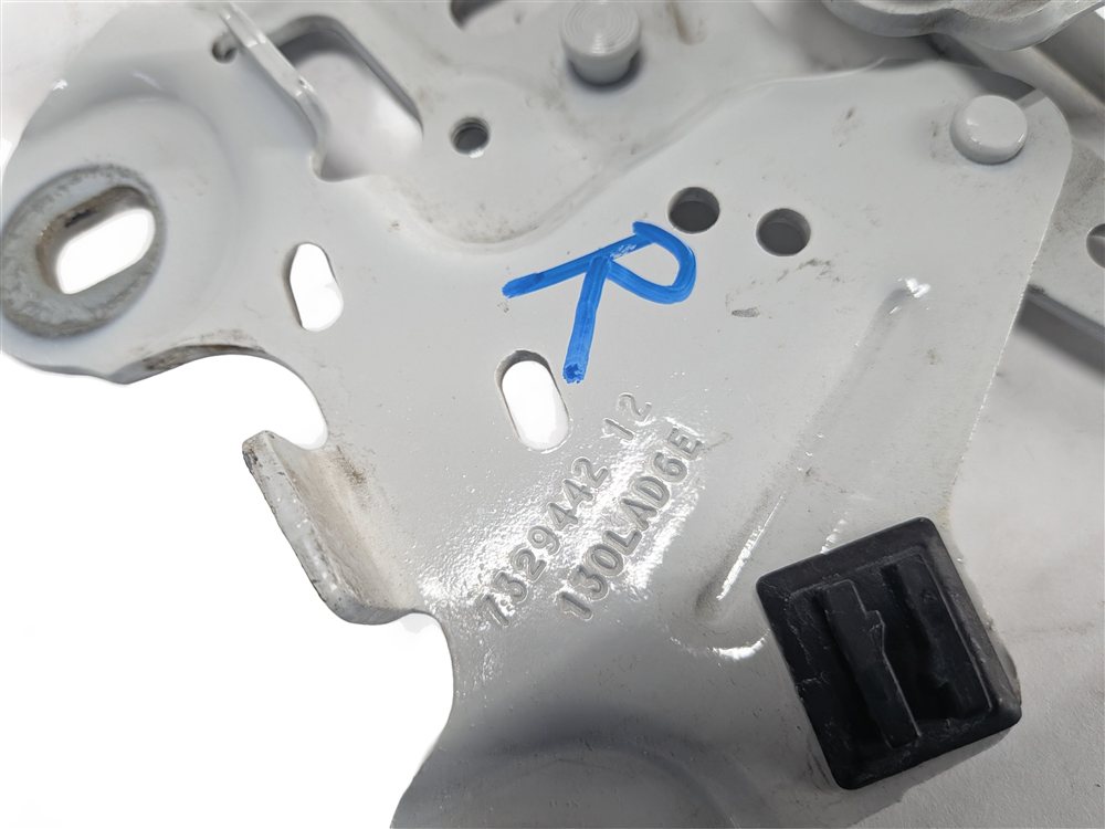 Thumbnail 7: 2016-2023 BMW X1 X2 (F39 F48) FRONT LEFT & RIGHT HOOD HINGE SET 2 (White)