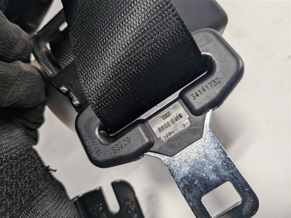 Thumbnail 10: 2016 BMW X1 (F48) REAR SEAT SEATBELT RETRACTOR SET/3 (Black)