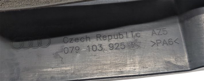 Thumbnail 7: 2009-2012 AUDI A6 A8 (C6 D4 4H) 4.2L MOTOR TFSI V8 ENGINE COVER TRIM PIECE