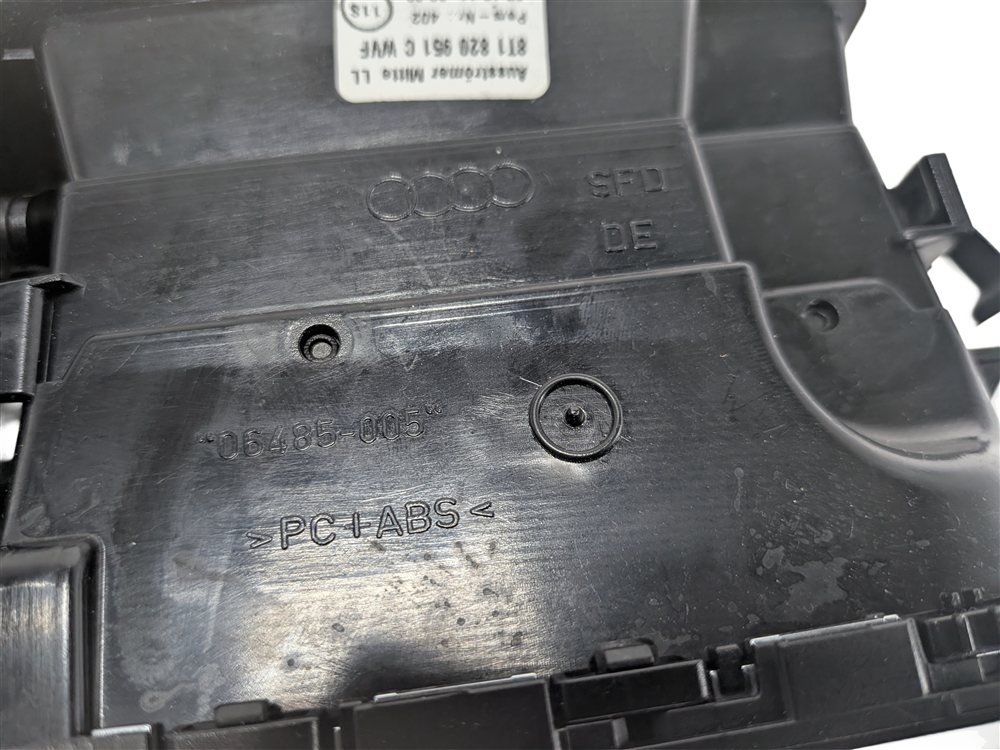 Thumbnail 9: 2012 AUDI S5 B8 8T FRONT CENTER DASH HEAT AIR AC VENT GRILLE ASSEMBLY (Black)