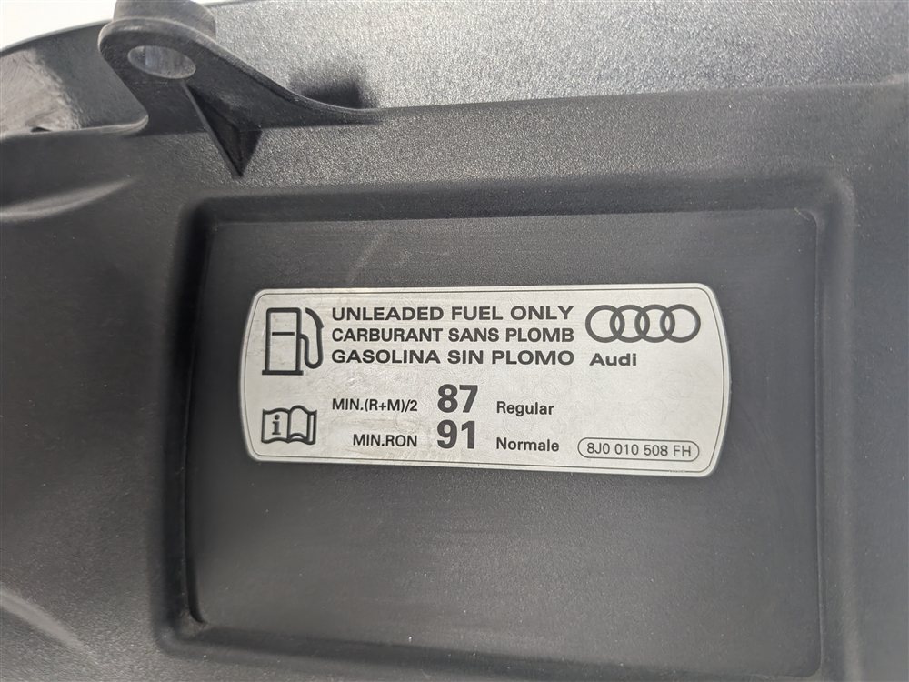 Thumbnail 6: 15-18 AUDI A3 S3 8V FUEL TANK FILLER GAS TANK DOOR FLAP COVER w/HOUSING (Gray)