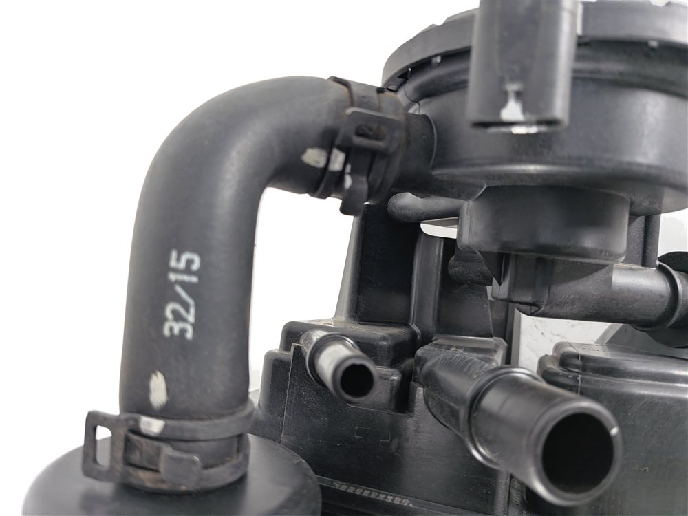 Thumbnail 4: AUDI 15-16 A3 15-17 S3 FUEL VAPOR EMISSIONS CHARCOAL CANISTER BOX
