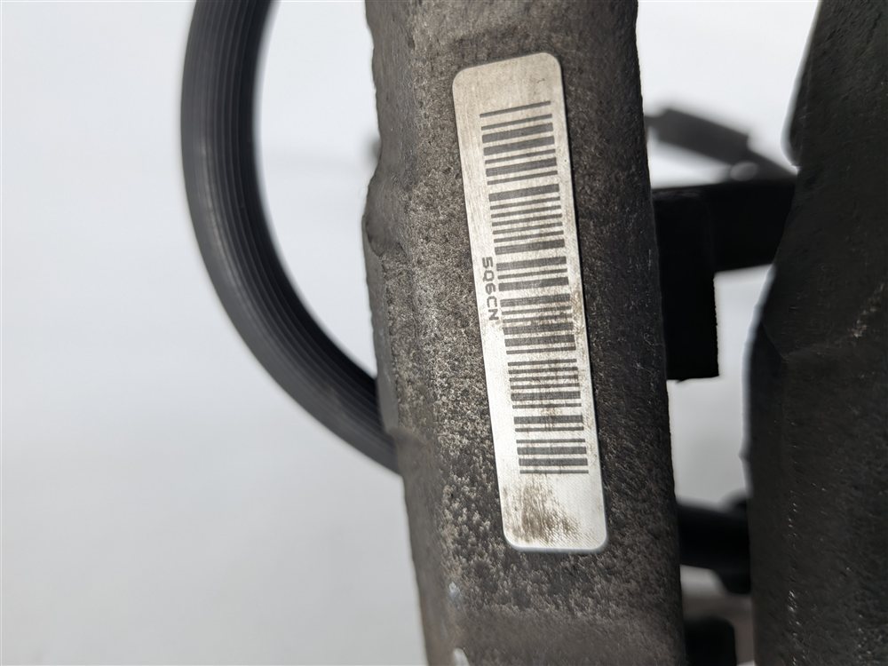 Thumbnail 6: 2015-2024 AUDI A3 S3 VW PASSAT (8V) FRONT RIGHT BRAKE CALIPER