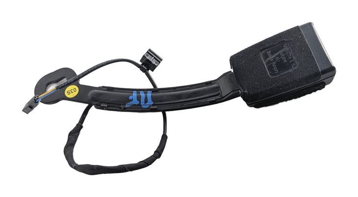 Thumbnail 6: 15-19 AUDI A3 S3 RS3 (8V) FRONT LEFT/RIGHT SEATBELT BUCKLE SET/2 (Black)
