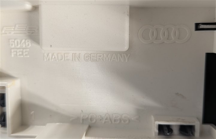 Thumbnail 10: 2015-2016 AUDI A3 (8V) FRONT ROOF DOME COURTESY LIGHT LAMP (Black)