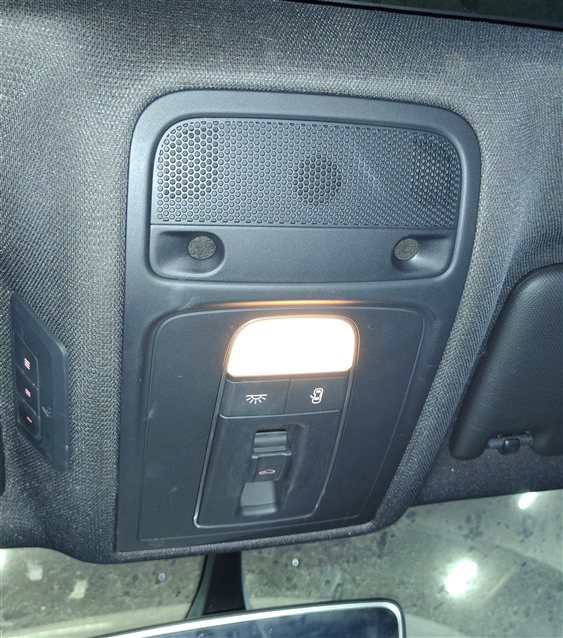 Thumbnail 2: 2015-2016 AUDI A3 (8V) FRONT ROOF DOME COURTESY LIGHT LAMP (Black)
