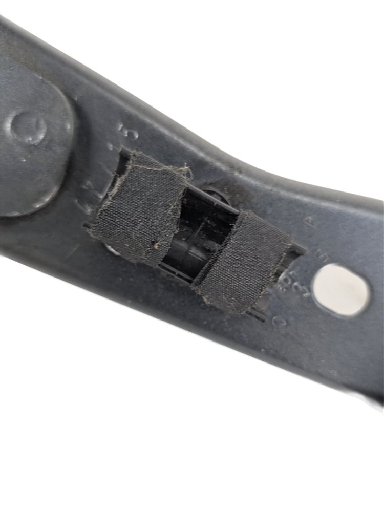 Thumbnail 8: 2016 AUDI A3 (8V) FRONT LEFT DRIVER FENDER MOUNTING SUPPORT BRACKET