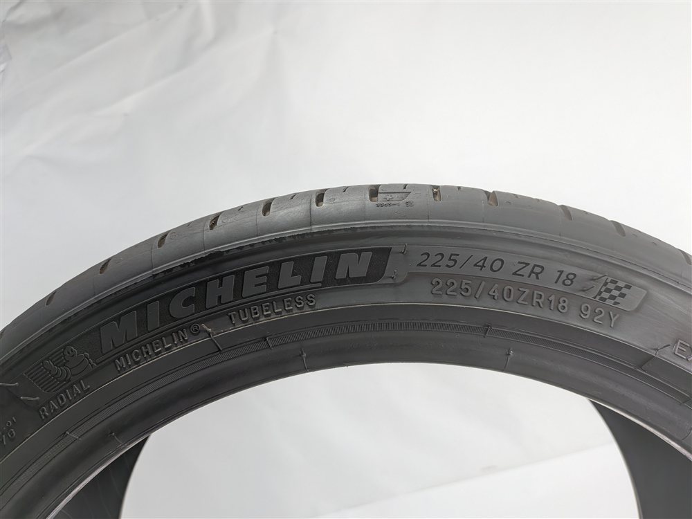 Thumbnail 4: MICHELIN PILOT SPORT ALL SEASON 4 225/40ZR18 92Y XL 8/32 DOT 0826 TIRE
