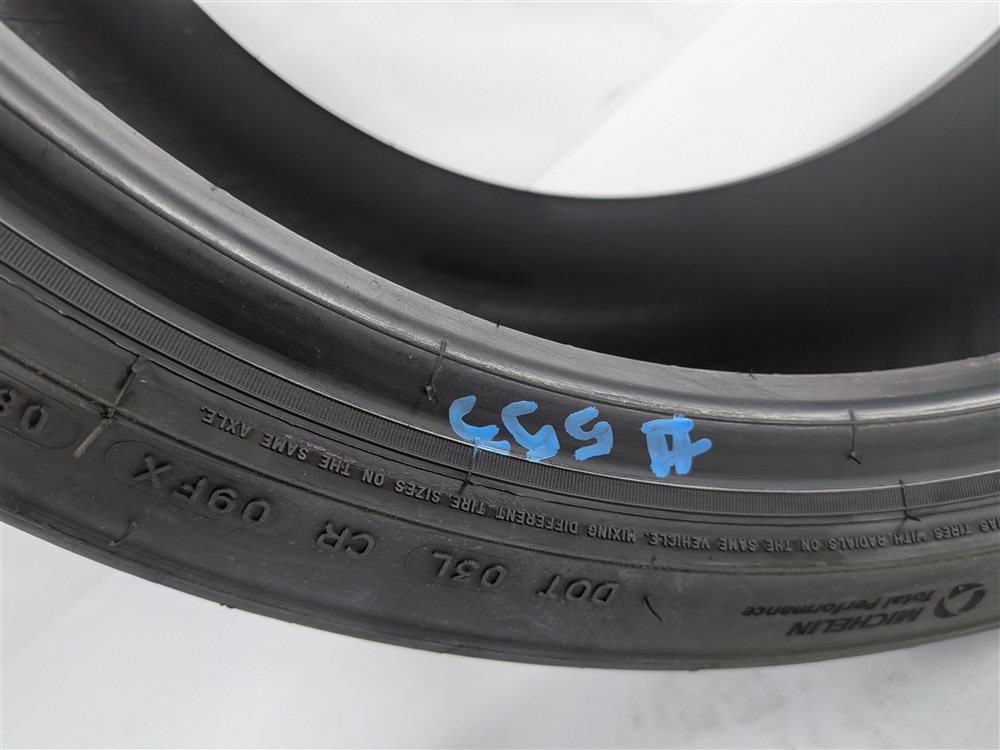 Thumbnail 3: MICHELIN PILOT SPORT ALL SEASON 4 225/40ZR18 92Y XL 8/32 DOT 1826 TIRE