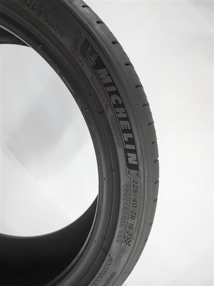 Thumbnail 5: MICHELIN PILOT SPORT ALL SEASON 4 225/40ZR18 92Y XL 8/32 DOT 1826 TIRE