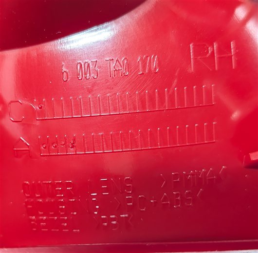 Thumbnail 11: 13-16 MERCEDES GL (X166) REAR RIGHT PASSENGER OUTER TAILLIGHT BRAKE LIGHT LAMP