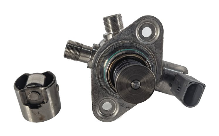 Thumbnail 2: 11-20 MERCEDES E S SL GL (W205 W166 W212 X166 X253) V8 LEFT MECHANICAL FUEL PUMP