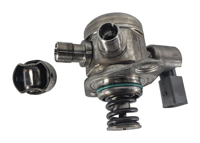 Thumbnail 3: 11-20 MERCEDES E S SL GL (W205 W166 W212 X166 X253) V8 LEFT MECHANICAL FUEL PUMP
