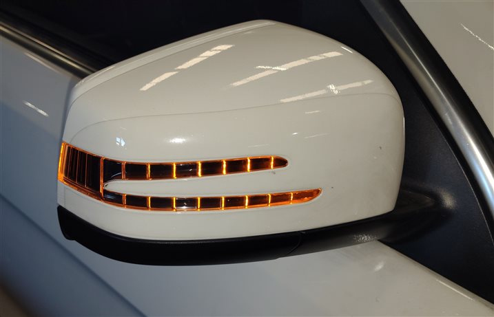 Thumbnail 2: 2013-2016 MERCEDES GL350 GL450 GL550 (X166) RIGHT CAMERA DOOR MIRROR (White)