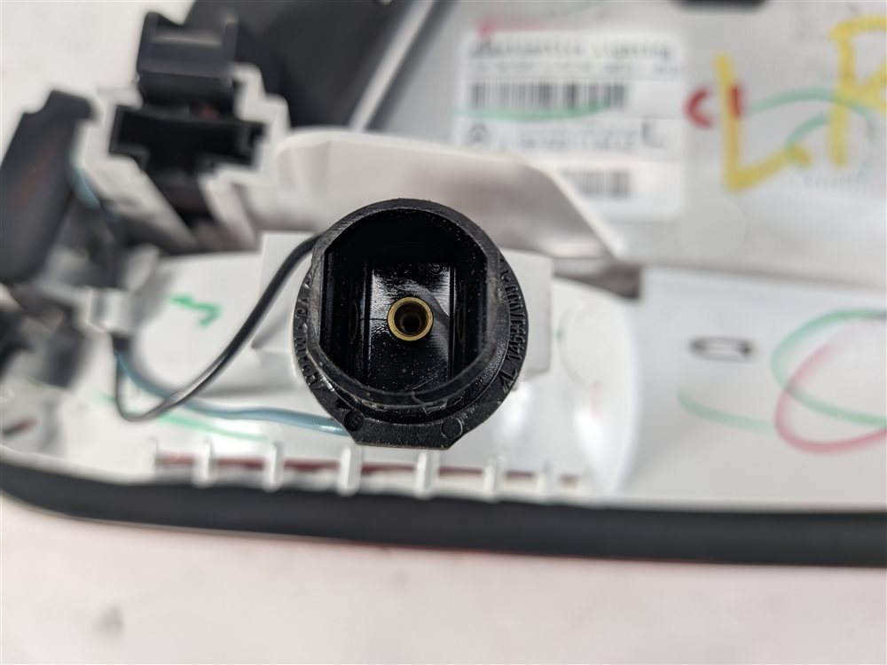 Thumbnail 9: 13-16 MERCEDES GL350 GL450 GL550 (X166) LEFT DRIVER INNER TAILLIGHT LIGHT LAMP