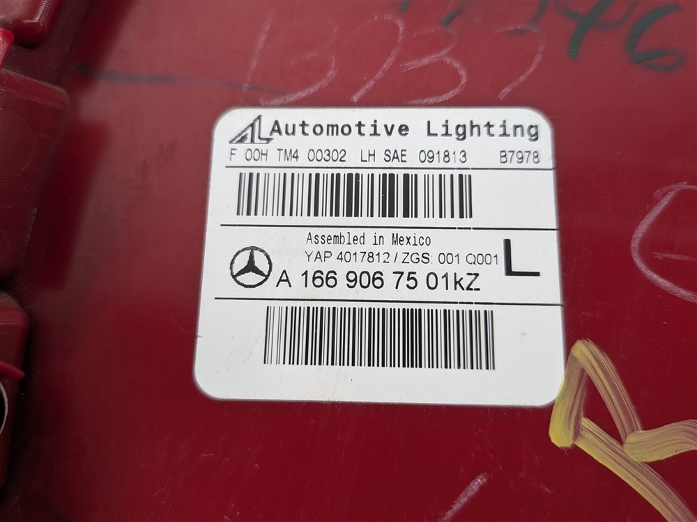 Thumbnail 9: 13-16 MERCEDES GL (X166) REAR LEFT DRIVER OUTER TAILLIGHT BRAKE LIGHT LAMP