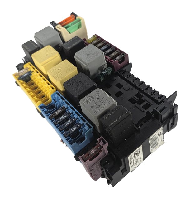 2013-2016 MERCEDES GL350 GL450 GL550 GL63 X166 FRONT POWER DISTRIBUTION FUSE BOX