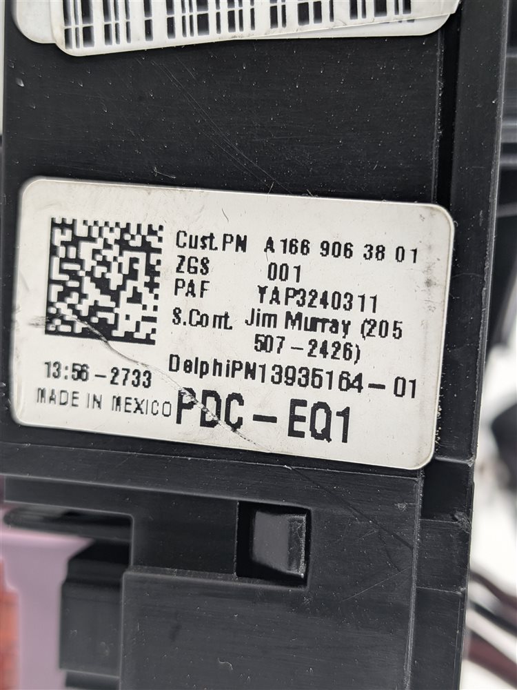 Thumbnail 7: 2013-2016 MERCEDES GL350 GL450 GL550 GL63 X166 FRONT POWER DISTRIBUTION FUSE BOX