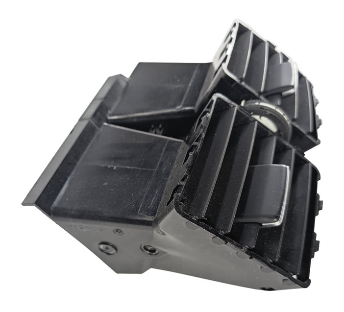 Thumbnail 5: 2014 MERCEDES GL550 (X166) REAR CENTER CONSOLE HEAT AIR AC VENT OUTLET (Black)