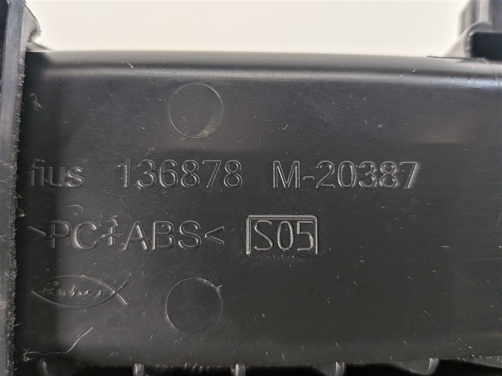Thumbnail 10: 2014 MERCEDES GL550 (X166) CENTER CONSOLE HEATED COOLED CUP HOLDER (Walnut)