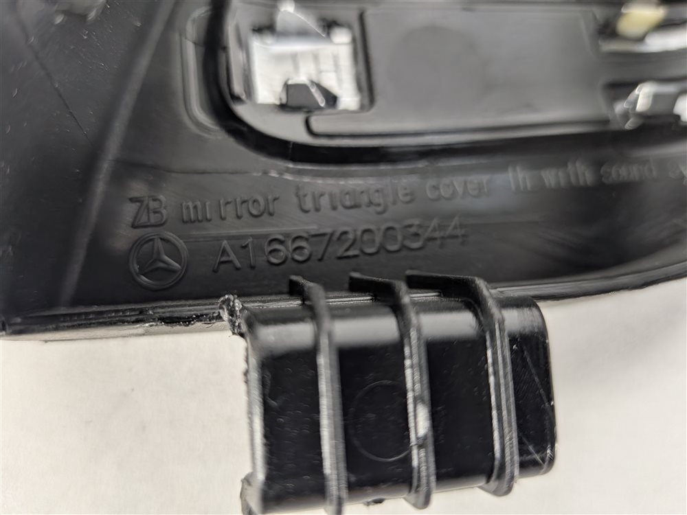 Thumbnail 8: 2014 MERCEDES GL550 (X166) MIRROR TRIANGLE COVER HARMAN KARDON TWEETER SET/2