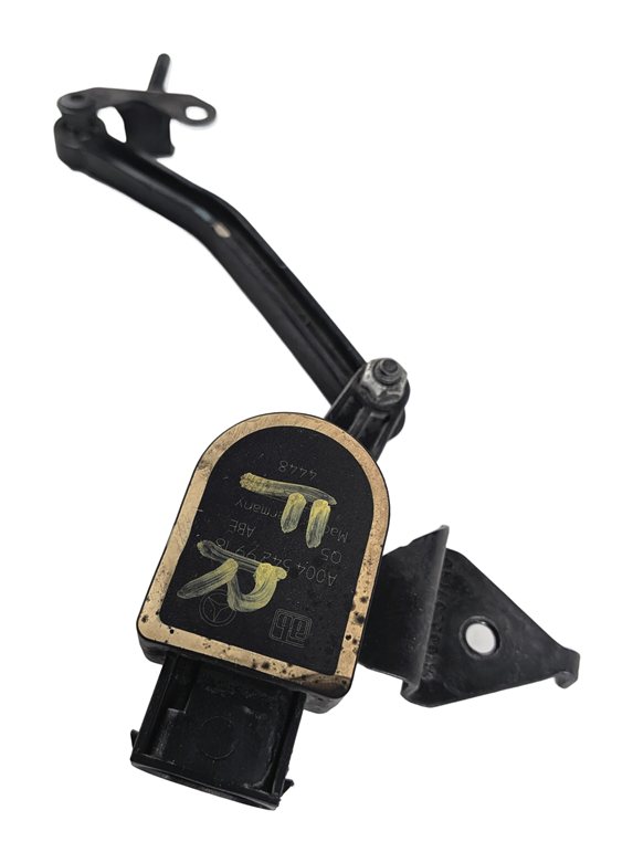 Thumbnail 5: 2014 MERCEDES GL550 (X166) FRONT RIGHT AIRMATIC RIDE HEIGHT LEVEL SENSOR