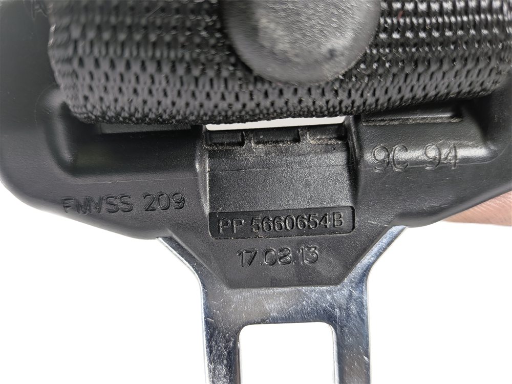 Thumbnail 9: 2014 MERCEDES GL550 (X166) REAR RIGHT 3RD ROW SEAT SEATBELT RETRACTOR (Black)