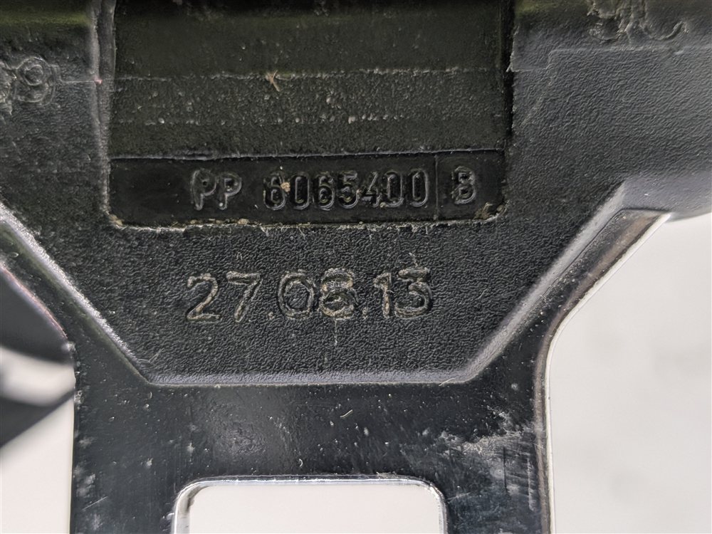 Thumbnail 9: 2014 MERCEDES GL550 (X166) REAR LEFT 2ND ROW SEAT SEATBELT RETRACTOR (Black)