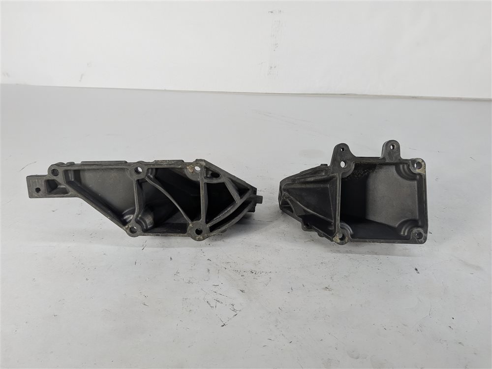 Thumbnail 7: 2014 MERCEDES GL550 (X166) 4.6L M278 ENGINE LEFT/RIGHT MOTOR MOUNT BRACKET SET/2