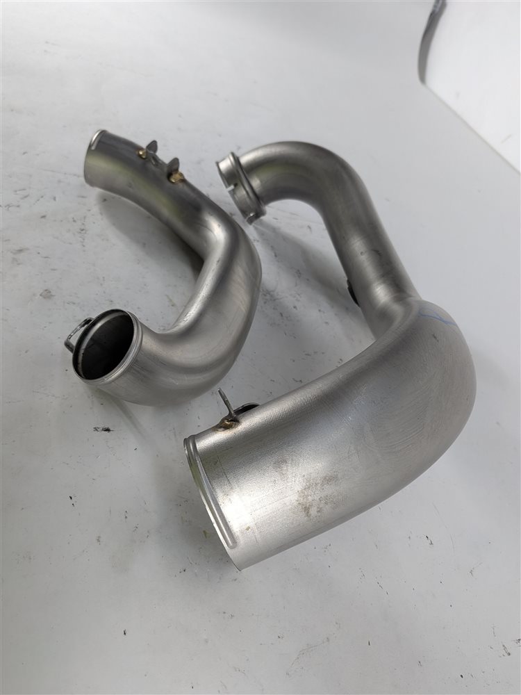 Thumbnail 4: 2014 MERCEDES GL550 (X166) 4.6L M278 LEFT TURBO INTAKE CHARGE AIR PIPE SET/2