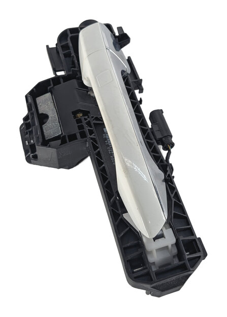 08-16 MERCEDES C E GL ML CLASS FRONT or REAR RIGHT KEYLESS DOOR HANDLE (White)