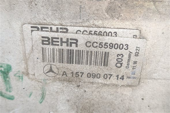 Thumbnail 5: 11-20 MERCEDES E GL ML S W212 W166 W221 X166 4.6L INTAKE MANIFOLD w/ INTERCOOLER