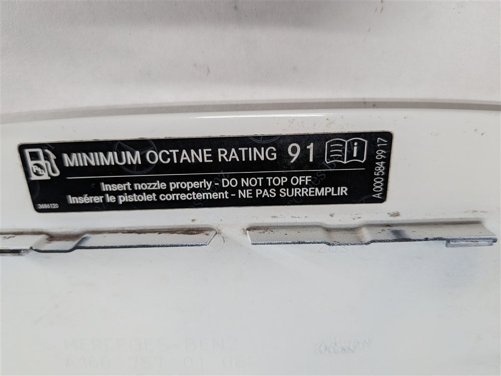 Thumbnail 3: 13-19 MERCEDES GL GLS CLASS (X166) FUEL TANK DOOR LID COVER TRIM FLAP (White)