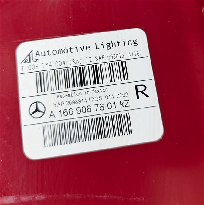 Thumbnail 6: 13-16 MERCEDES GL (X166) REAR RIGHT PASSENGER OUTER TAILLIGHT BRAKE LIGHT LAMP