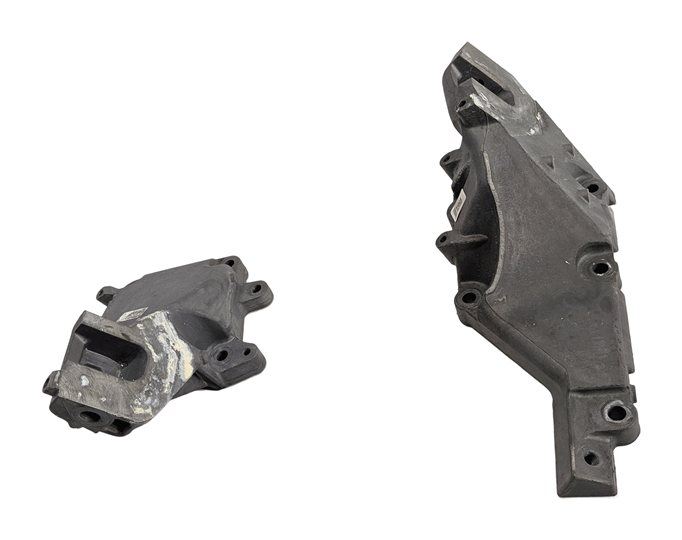 2016 MERCEDES GL63 (X166) 5.5L M157 ENGINE MOTOR MOUNT SUPPORT BRACKET SET/2