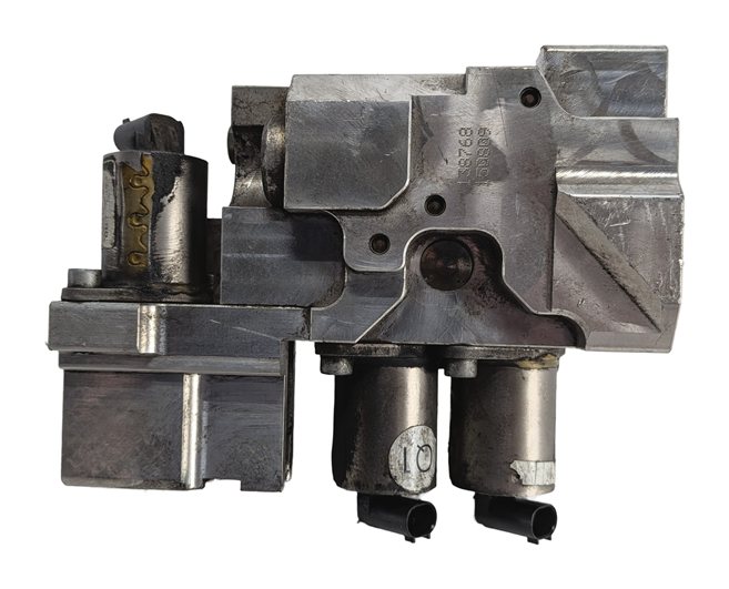Thumbnail 2: 2016 MERCEDES GL63 (X166) FRONT HYDRAULIC ACTIVE SUSPENSION SWAY BAR VALVE BLOCK