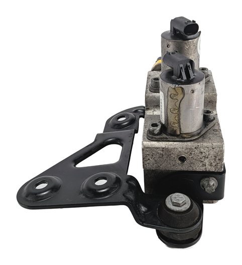 Thumbnail 2: 2016 MERCEDES GL63 (X166) REAR ACTIVE CURVE SYSTEM HYDRAULIC VALVE BLOCK