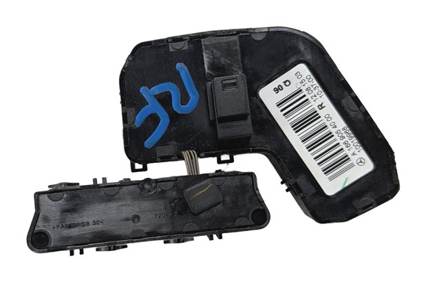 Thumbnail 4: 2016 MERCEDES GL63 (X166) FRONT RIGHT PASSENGER MEMORY SEAT ADJUST SWITCH