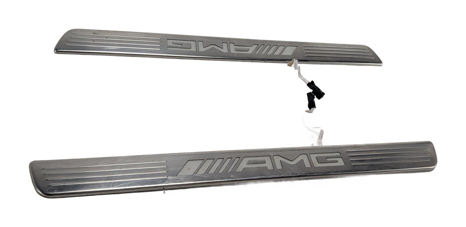 2016 MERCEDES GL63 (X166) FRONT ILLUMINATED AMG DOOR SILL SCUFF PLATE SET/2