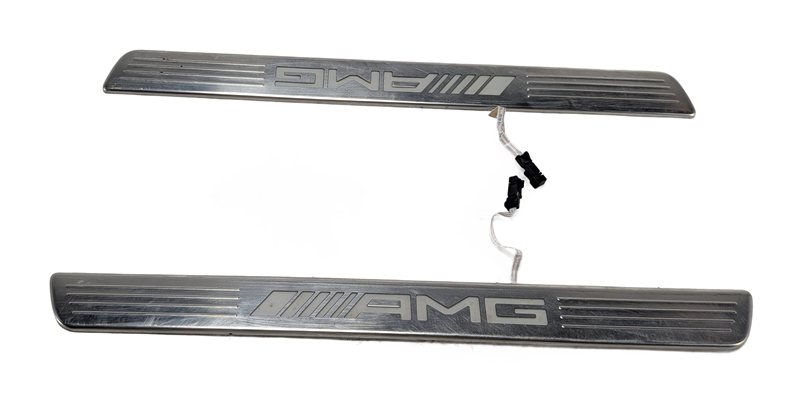 Thumbnail 3: 2016 MERCEDES GL63 (X166) FRONT ILLUMINATED AMG DOOR SILL SCUFF PLATE SET/2