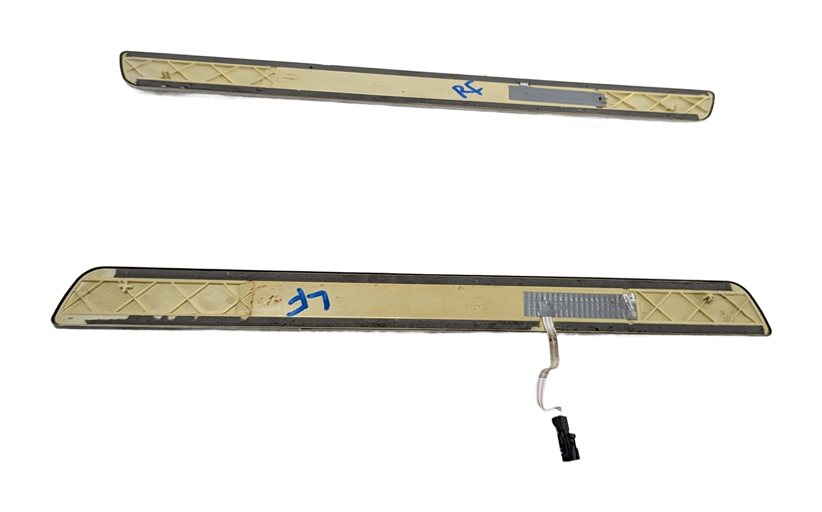 Thumbnail 4: 2016 MERCEDES GL63 (X166) FRONT ILLUMINATED AMG DOOR SILL SCUFF PLATE SET/2